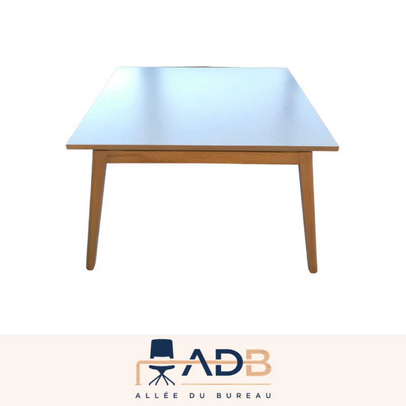 TABLE DE RÉUNION - NARBUTAS