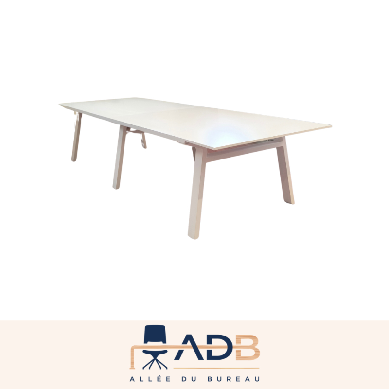 TABLE DE RÉUNION - 16P.