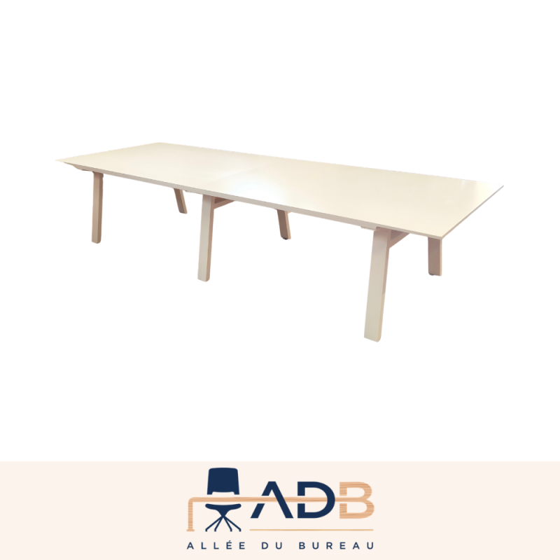 TABLE DE RÉUNION - 16P.