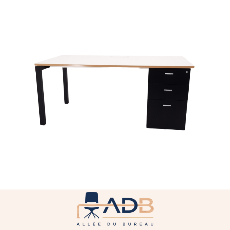 BUREAU DROIT