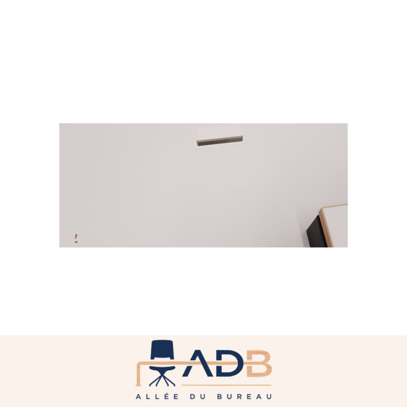 BUREAU DROIT AVEC CRÉDENCE