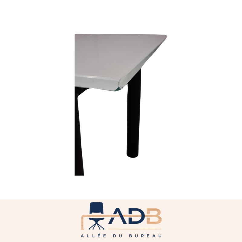 TABLE DE RÉUNION
