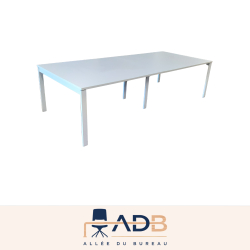 TABLE DE RÉUNION 8-10P.