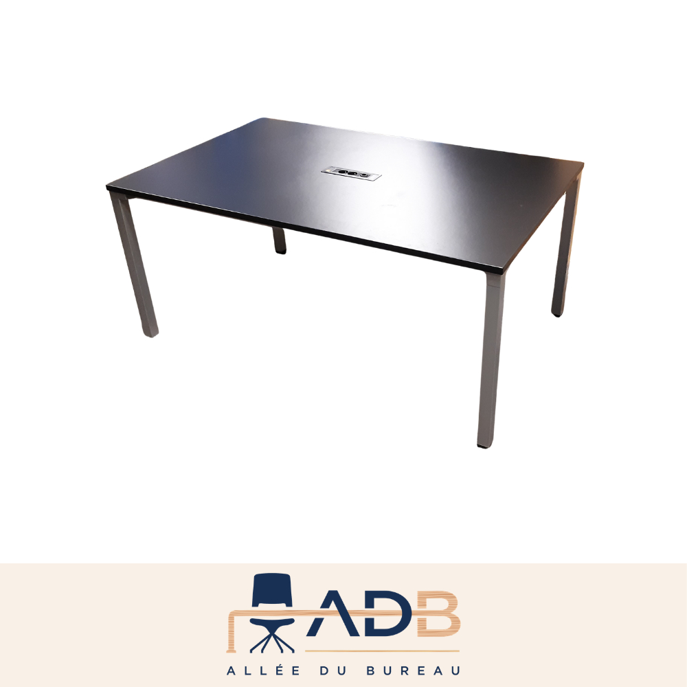 TABLE DE RÉUNION 4 À 6 P.