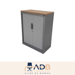 ARMOIRE BASSE À RIDEAUX