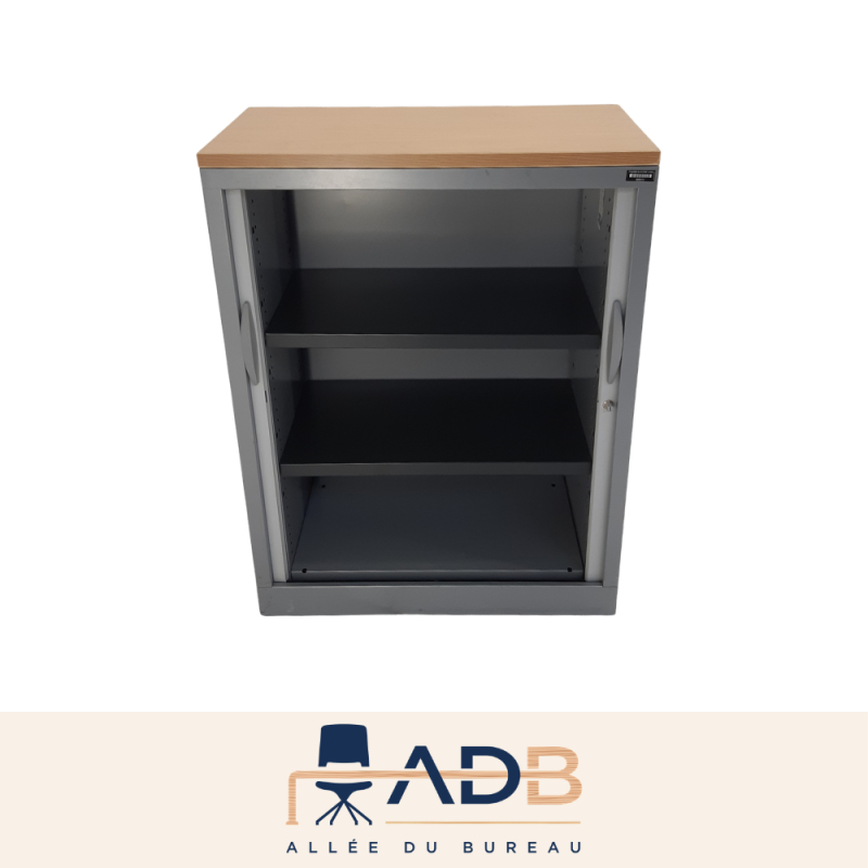 ARMOIRE BASSE À RIDEAUX