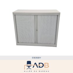 ARMOIRE BASSE À RIDEAUX