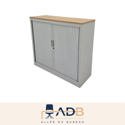 ARMOIRE BASSE À RIDEAUX