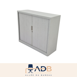 ARMOIRE BASSE À RIDEAUX