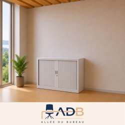ARMOIRE BASSE À RIDEAUX