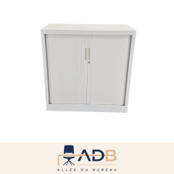 ARMOIRE BASSE À RIDEAUX