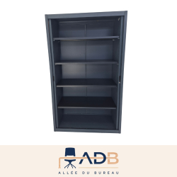 ARMOIRE HAUTE À RIDEAUX