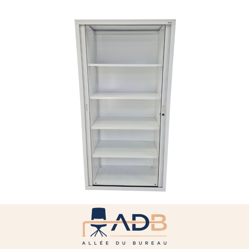 ARMOIRE HAUTE À RIDEAUX