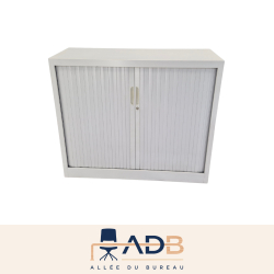 ARMOIRE BASSE À RIDEAUX