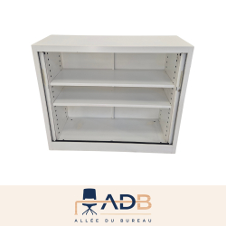 ARMOIRE BASSE À RIDEAUX