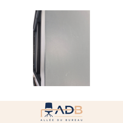ARMOIRE BASSE À RIDEAUX