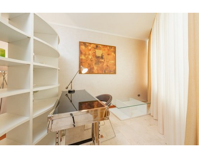 LOCATION DE MOBILIER DE BUREAU POUR PLUS DE FLÉXIBILITÉ FINANCIÈRE