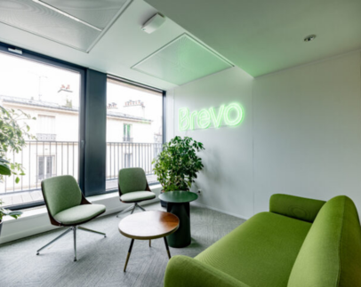 DES BUREAUX FLAMBANTS NEUFS POUR BREVO